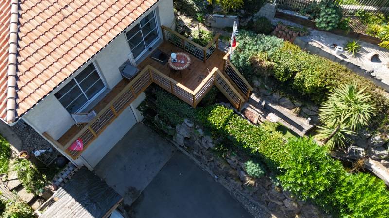 Vue aérienne de la terrasse sur consoles  